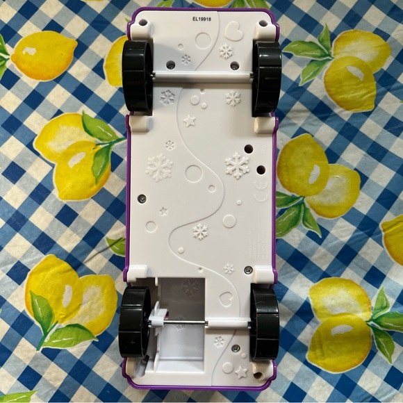 Shopkins Purple And Pink Ice Cream Van With 2 Poseable PVC Dolls - Picture 8 of 13